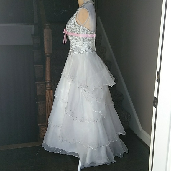 Size 4 Tiffany Halter Style Prom Dress - Picture 4 of 8